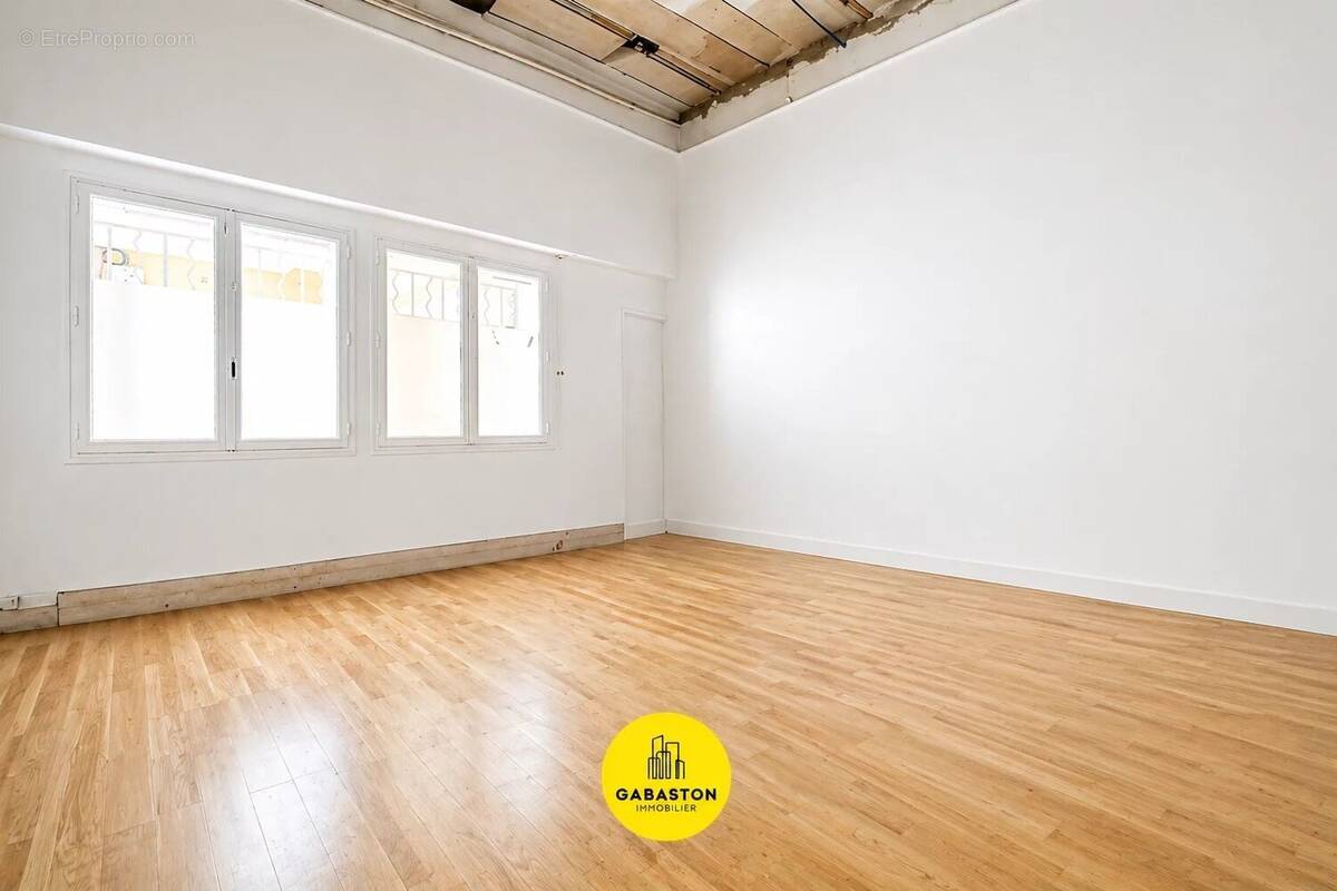 Appartement à MARSEILLE-6E