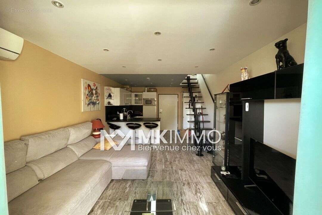 Appartement à VILLENEUVE-LOUBET