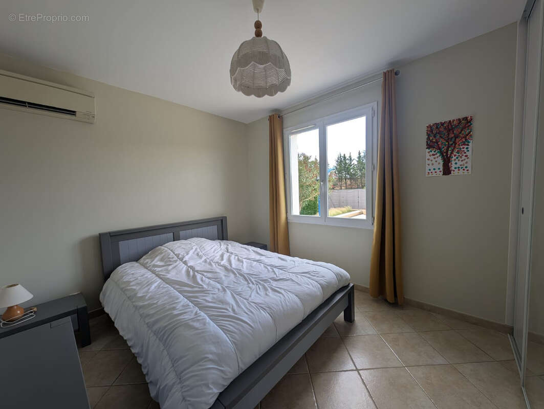Villa 4 chambres avec piscine et garage dans un quartier calme - photo 10