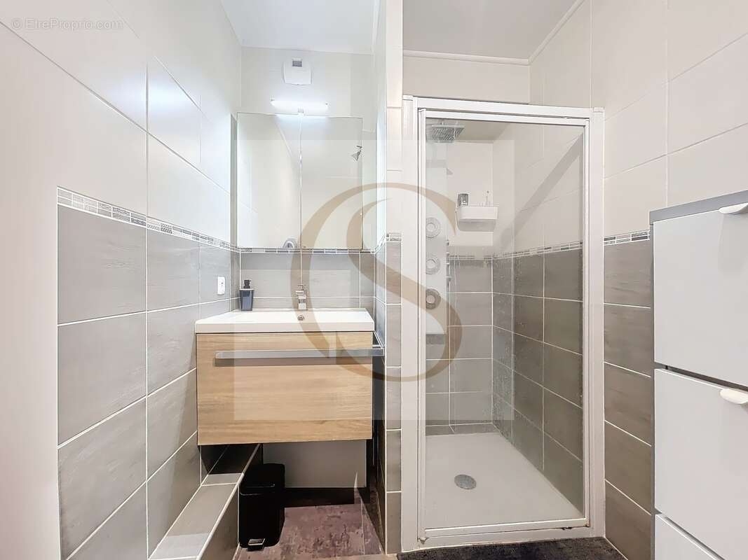 Appartement à PUGET-SUR-ARGENS