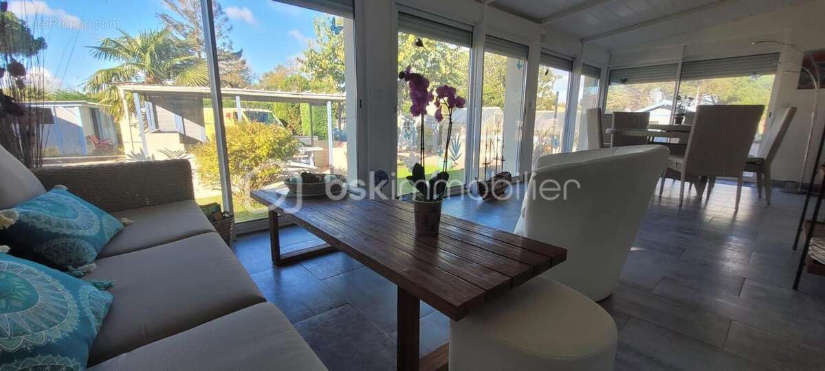 Maison à LES MATHES