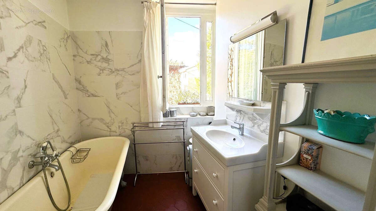 Maison à VAISON-LA-ROMAINE