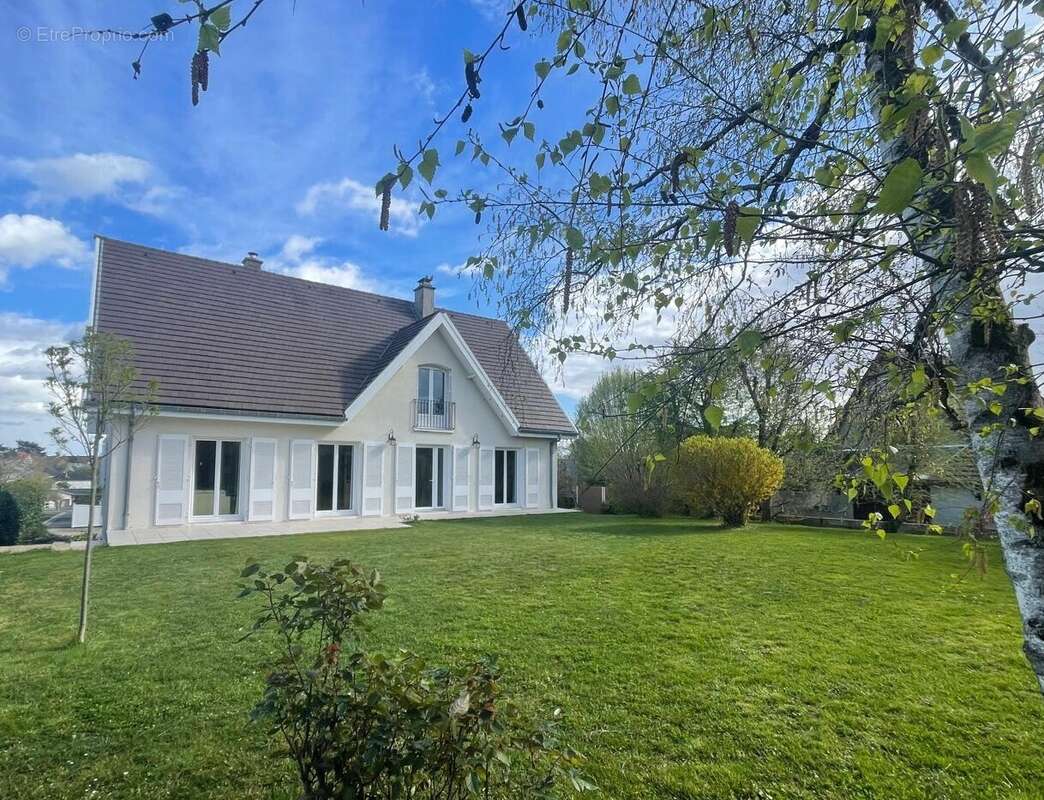 Maison à SAINT-DOULCHARD