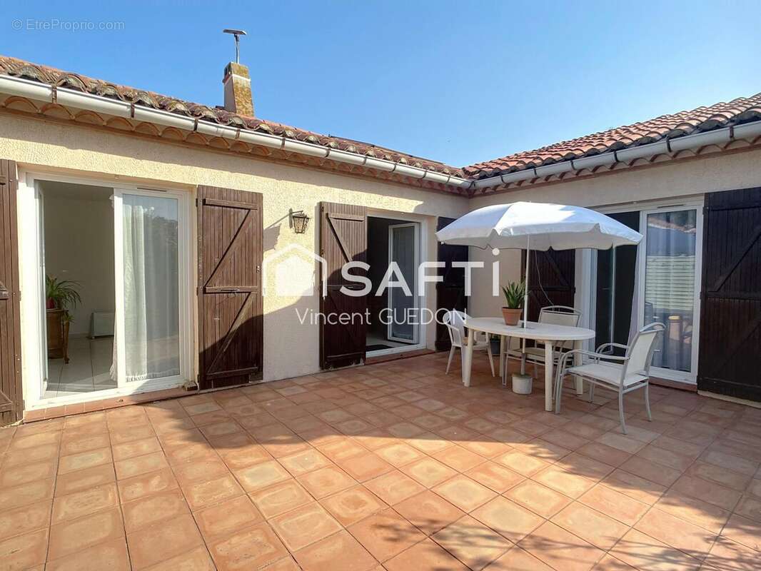 Photo 2 - Maison à VILLEMOLAQUE