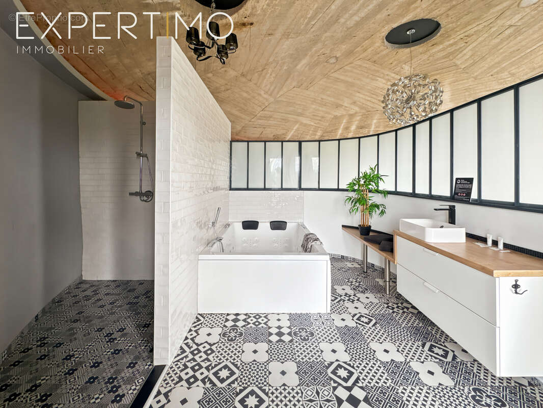 Appartement à TREVOUX