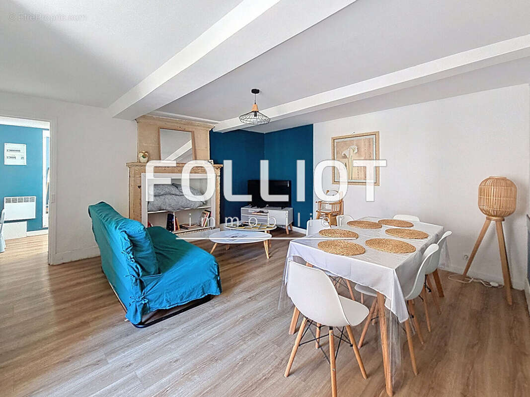 Maison à PORT-EN-BESSIN-HUPPAIN