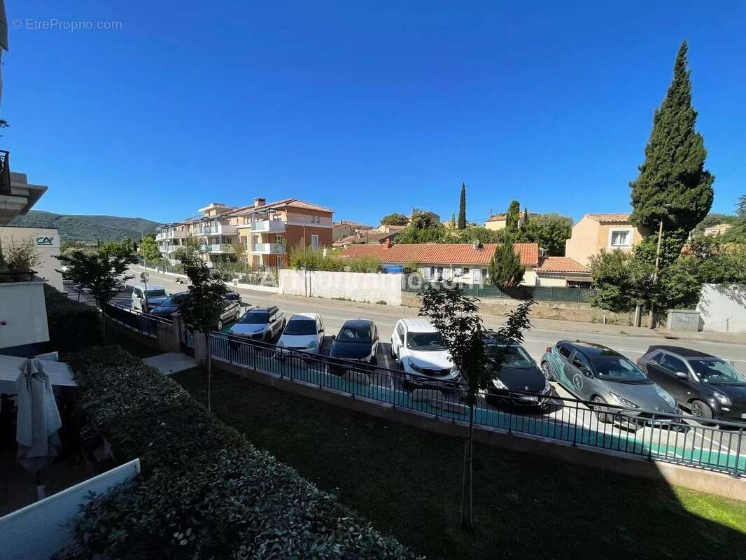 Appartement à COGOLIN