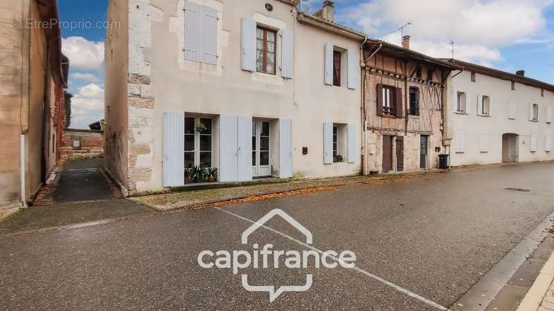 Maison à LAFITTE-SUR-LOT