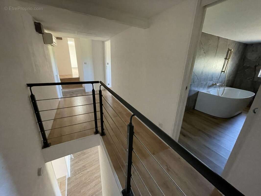 Maison 220 m² à Paizay-Le-Sec  - photo 7