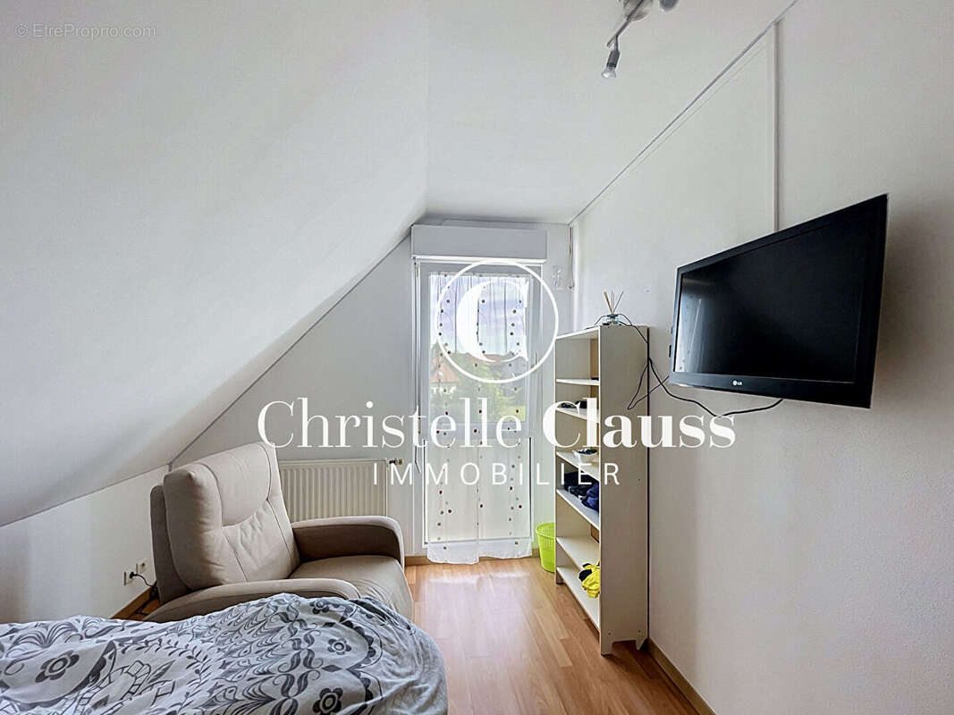 BURNHAUPT-LE-BAS - Maison familiale de 181 m²  tout confort avec piscine chauffée - photo 8