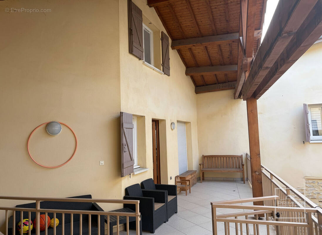 Appartement à LES CHERES