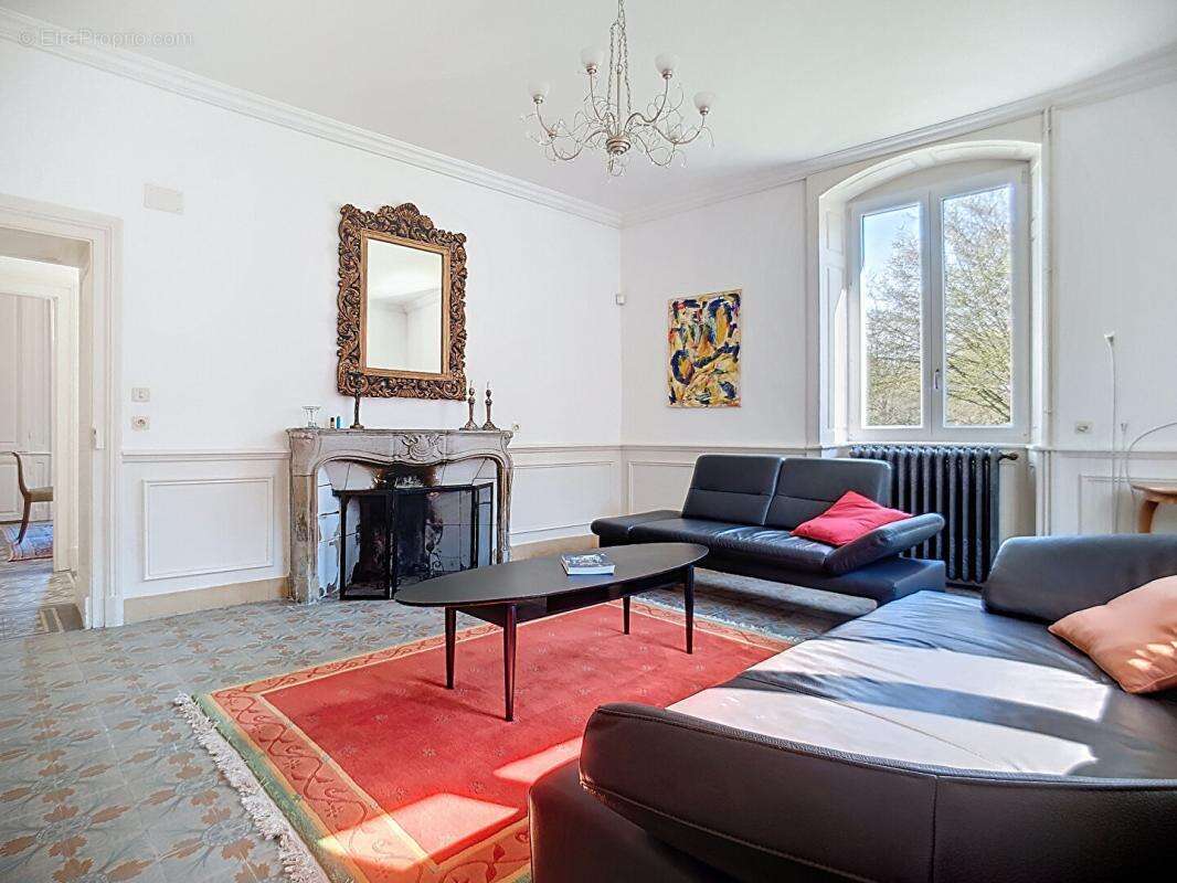 Maison à CLERVAL