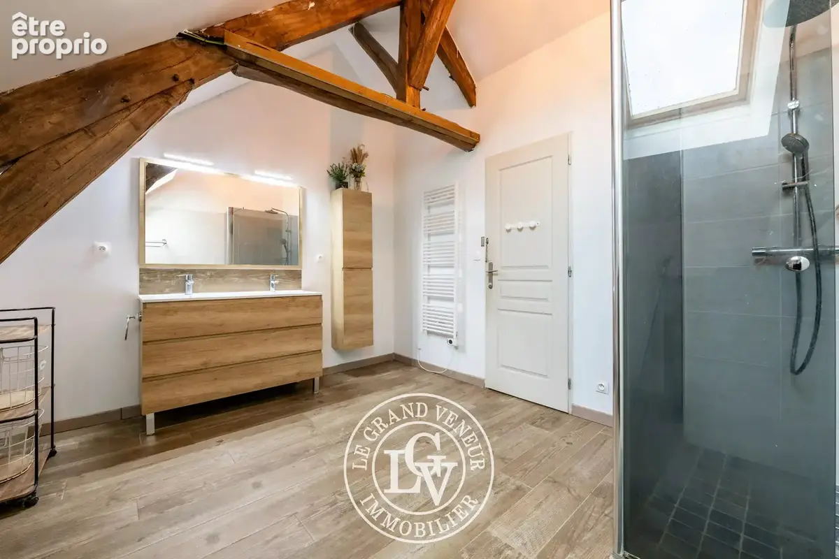 20 mn de larchant -  propriété comprenant deux longères rénovées - 8 chambres- 7 325 m² de terrain - photo 24