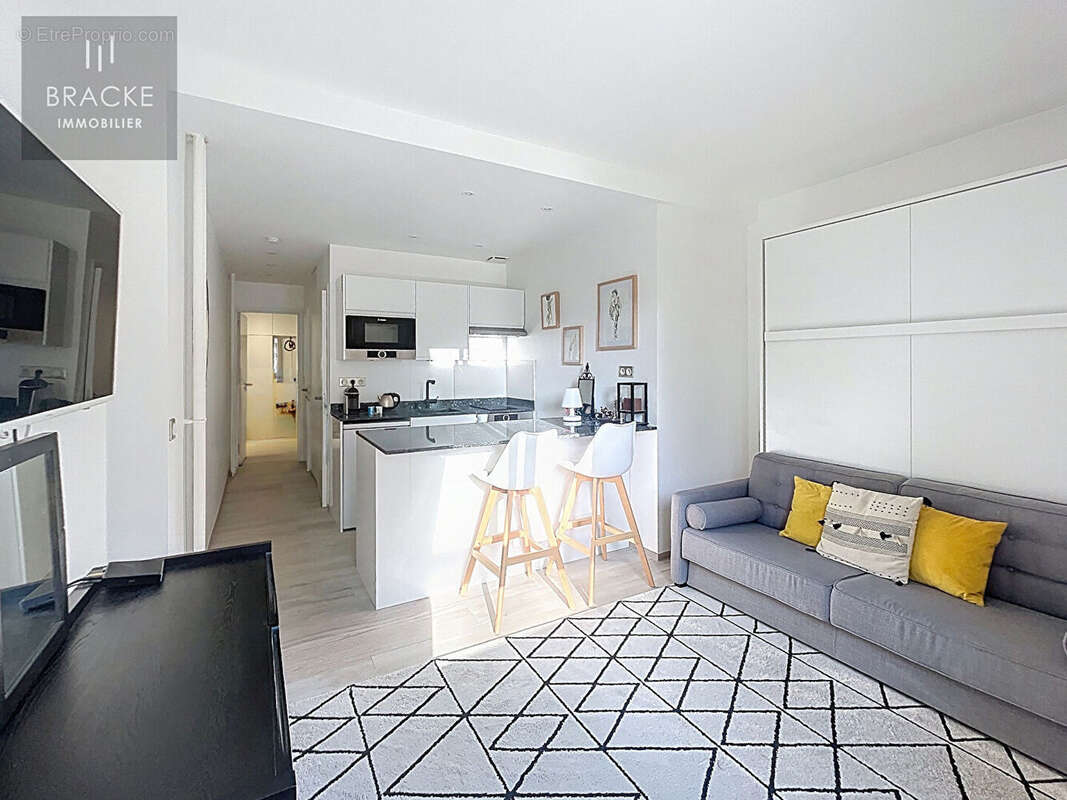 Appartement à COURBEVOIE