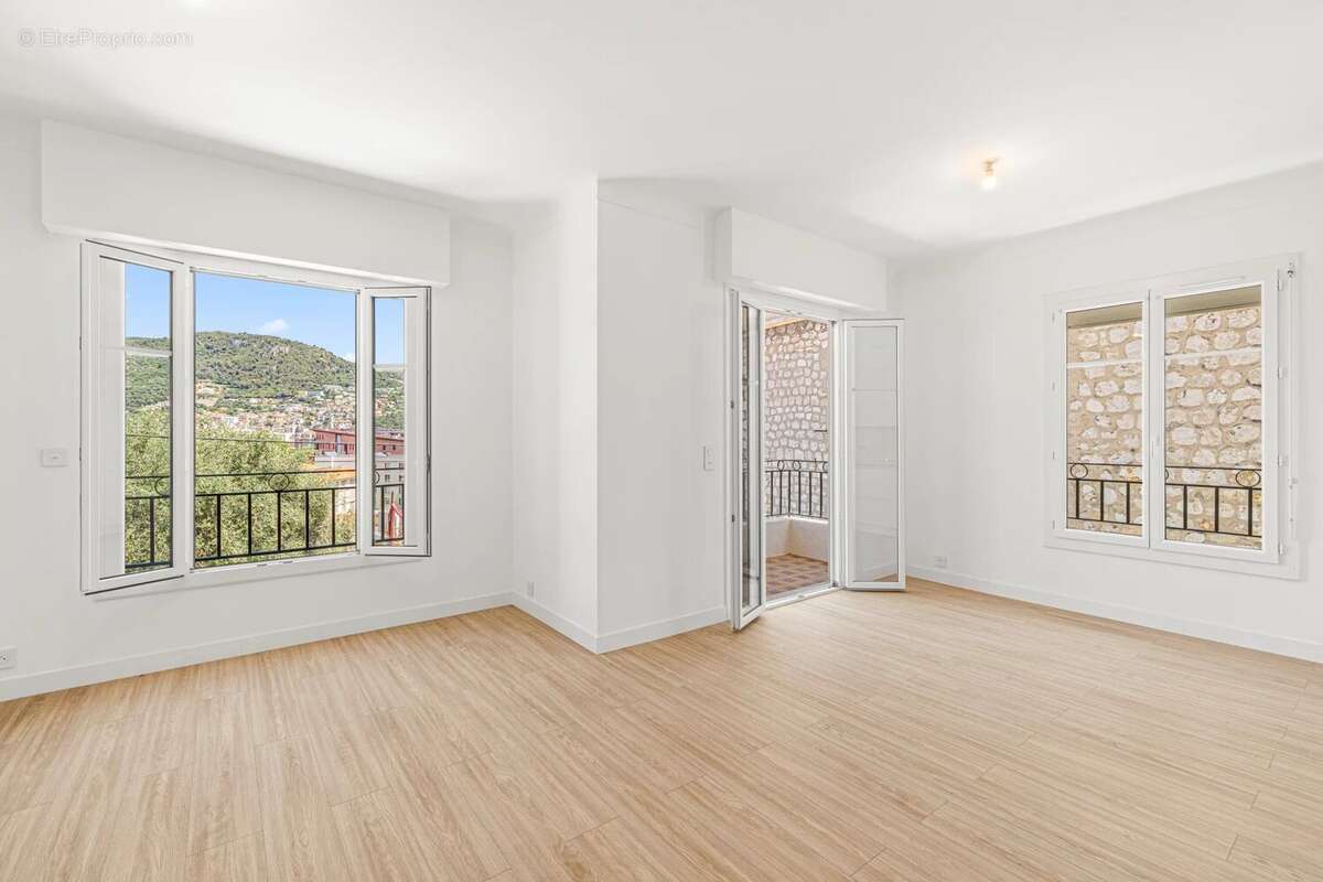 Nice / Bas Cimiez – Magnifique 4 pièces – Refait à neuf – Idéal famille avec potentiel duplex - photo 2