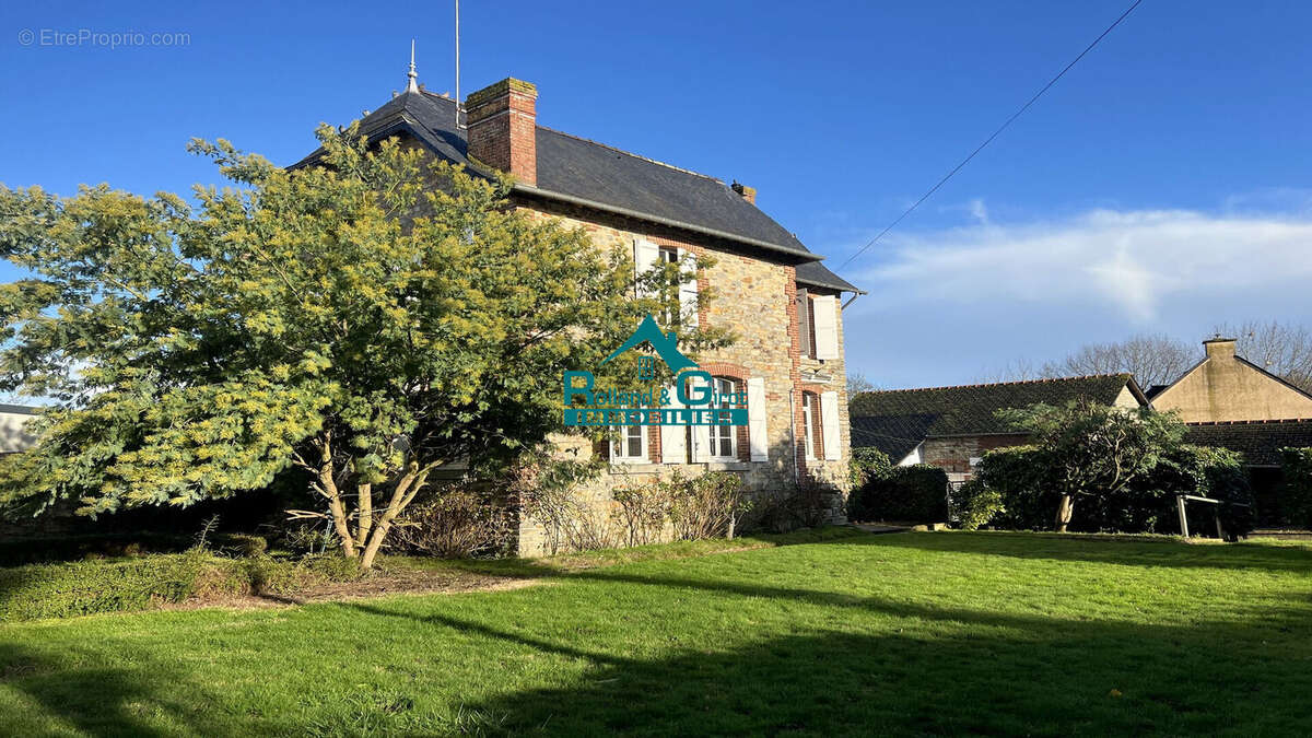 Maison à NOYAL-SUR-VILAINE