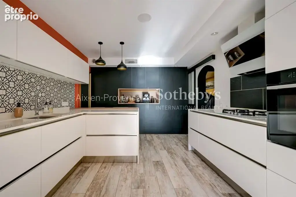 Maison familiale de 195 m² sur 6 256 m² de terrain - à proximité d'Aix-en-Provence - photo 7