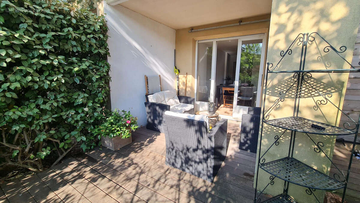 Appartement à VILLENEUVE-LES-AVIGNON