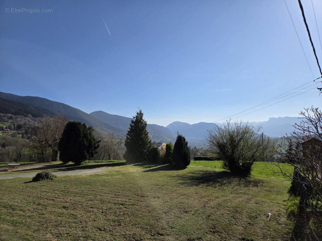 Terrain à SAINT-MARTIN-D&#039;URIAGE