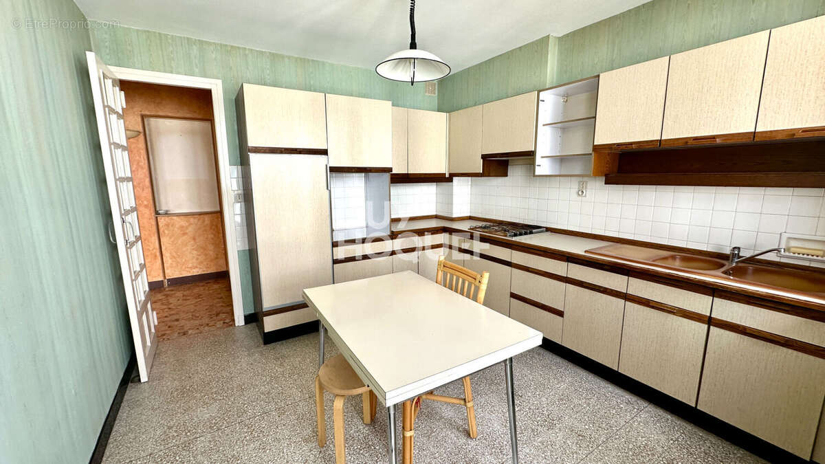 Clermont-Ferrand - Salins - Appartement T4 de 100m2 avec garage - photo 5