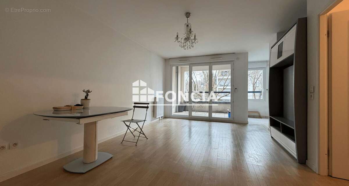 Appartement à BOURG-LA-REINE
