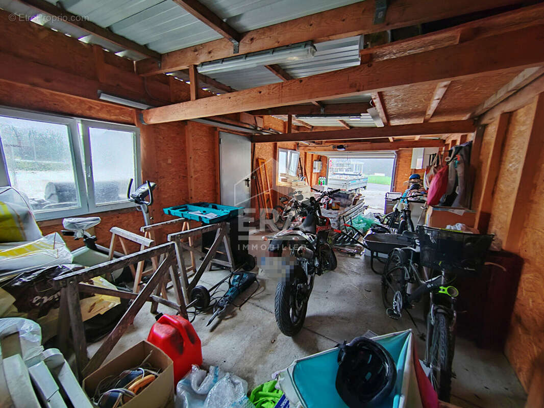 Maison à LA VILLE-AUX-CLERCS