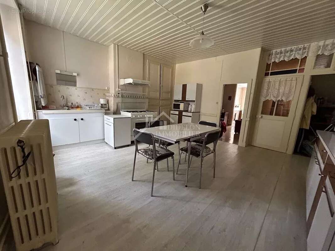Maison 5 pièces - 126m² - photo 3