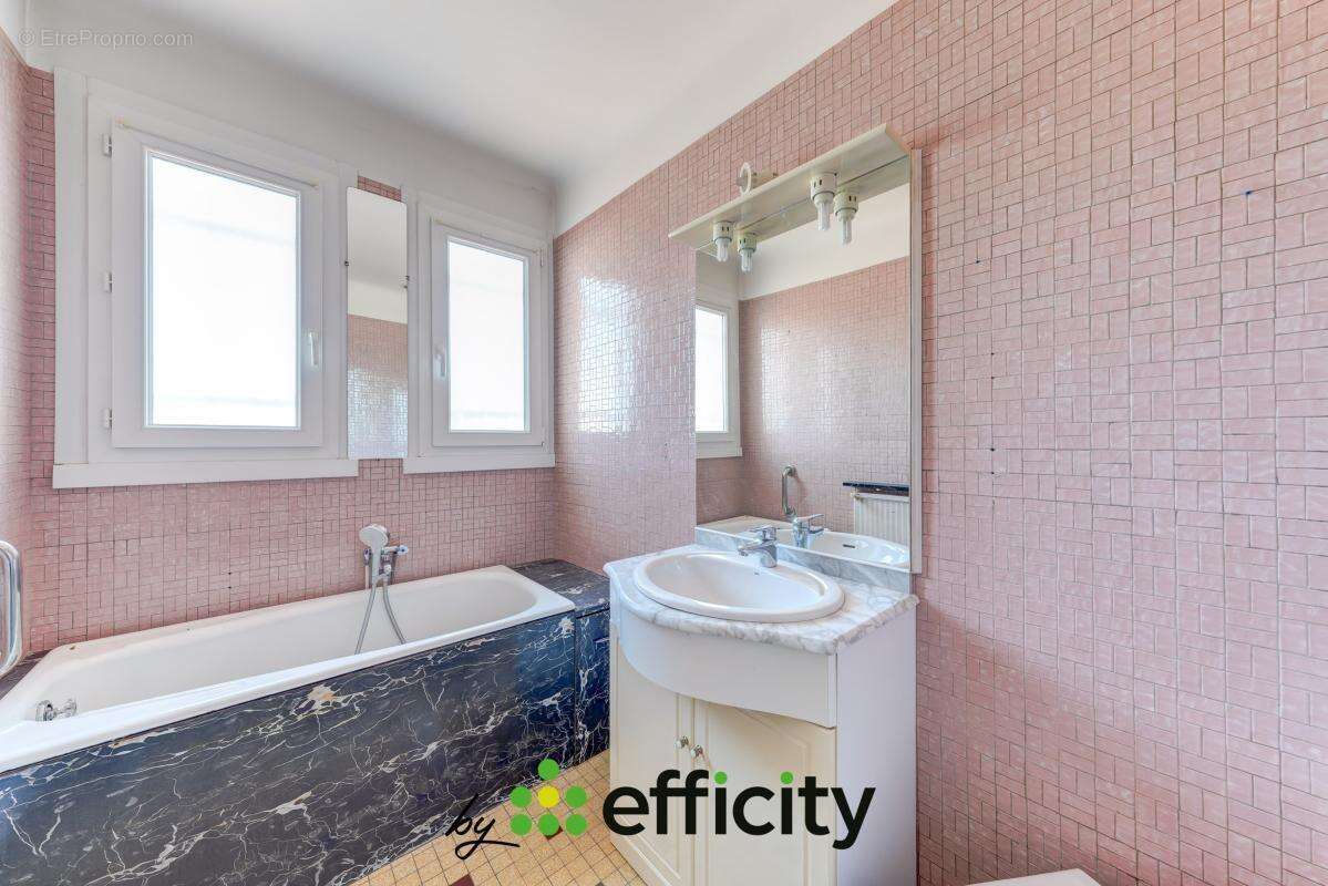 Maison 105 m² à Saint-Priest  - photo 15