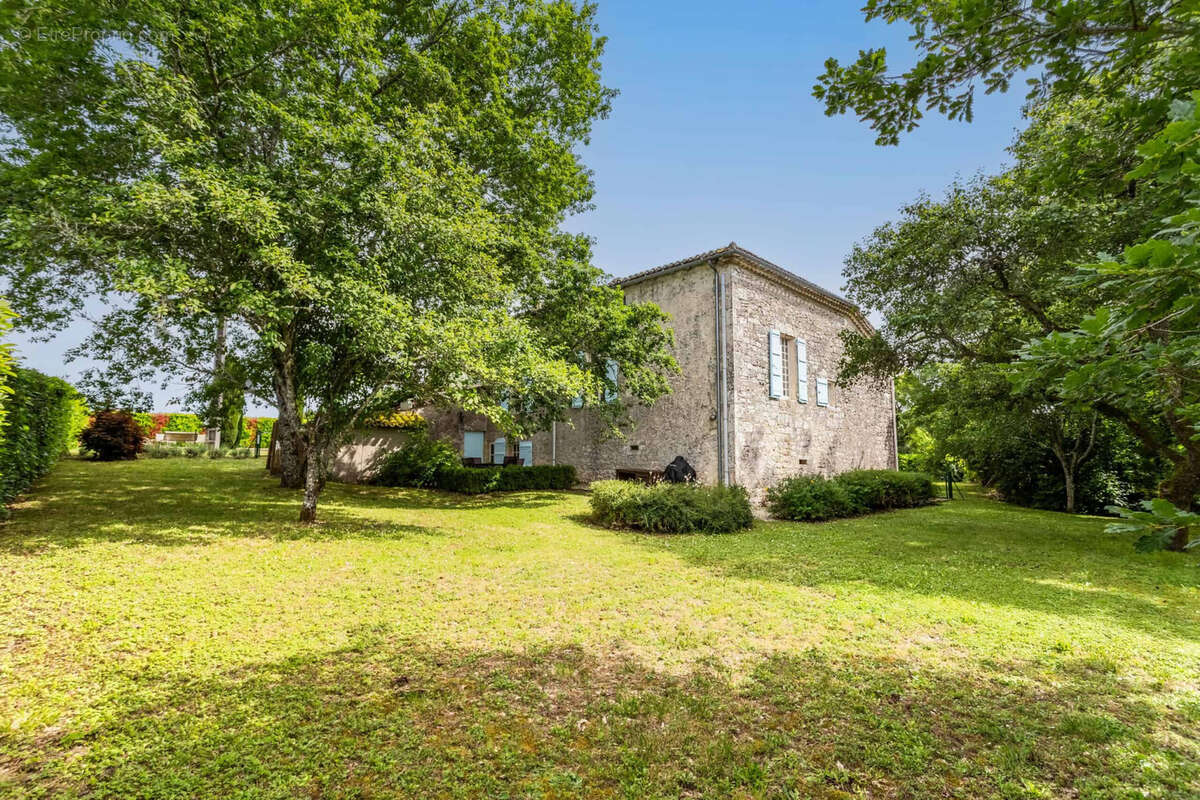 Maison de campagne avec piscine et annexe - photo 7
