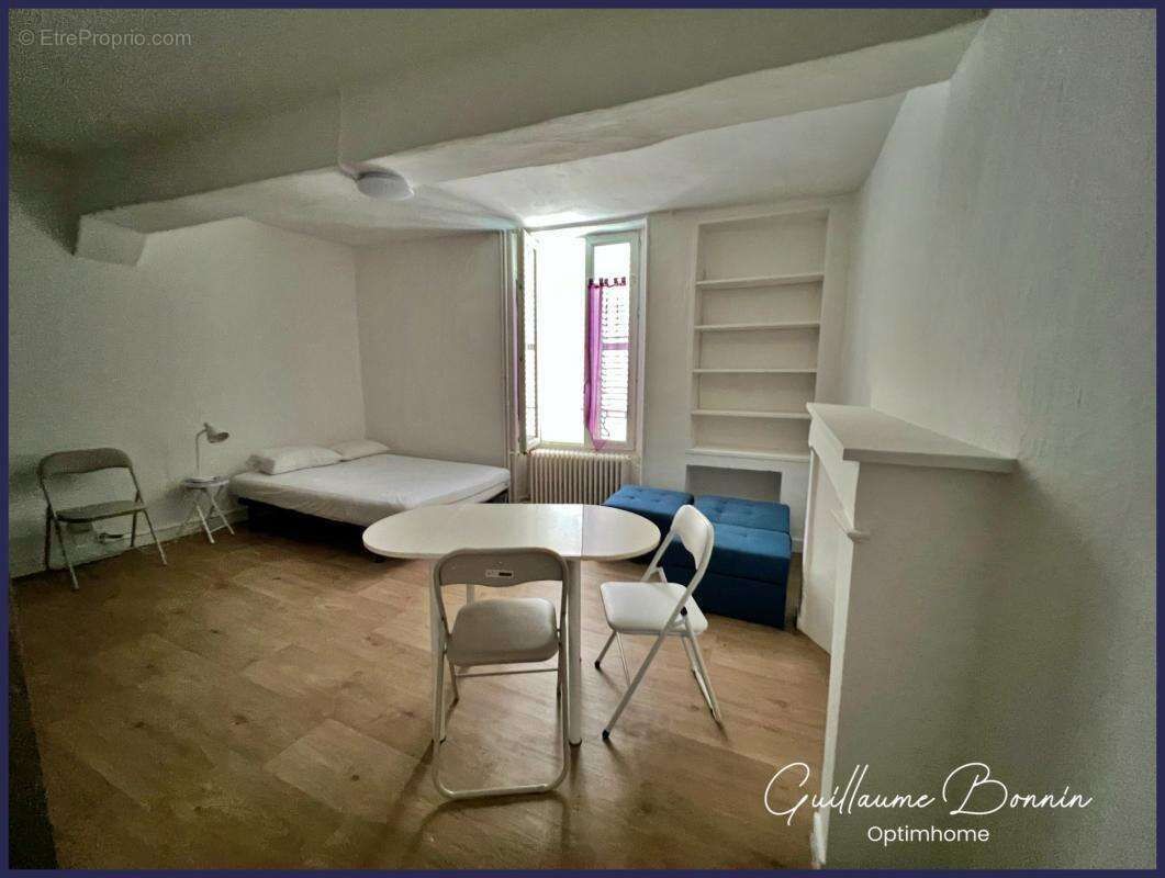 Guillaume BONNIN Optimhome immobilier 86 vous présente cet Immeuble de rapport de 20 logements meublés (LMNP) à vendre au cœur d - photo 2