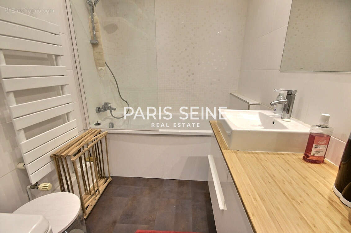 Appartement à PARIS-11E