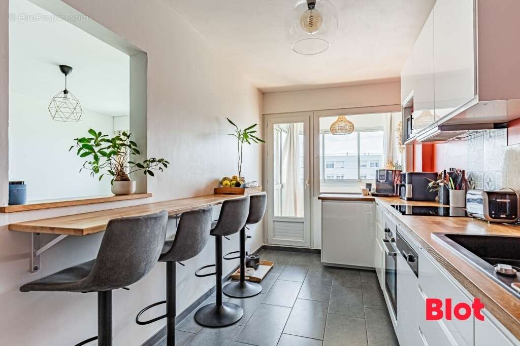 Appartement 84 m² à Saint-Herblain  - photo 2