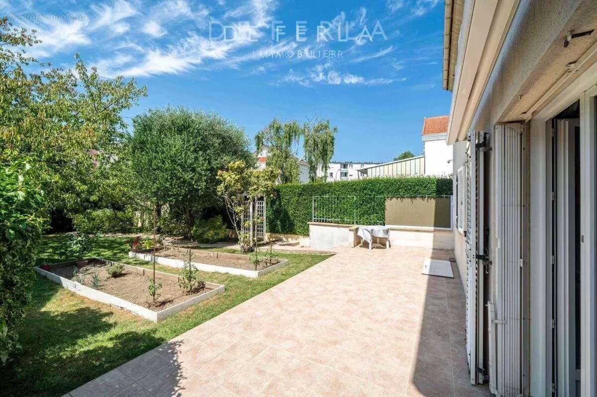 Maison à VITRY-SUR-SEINE