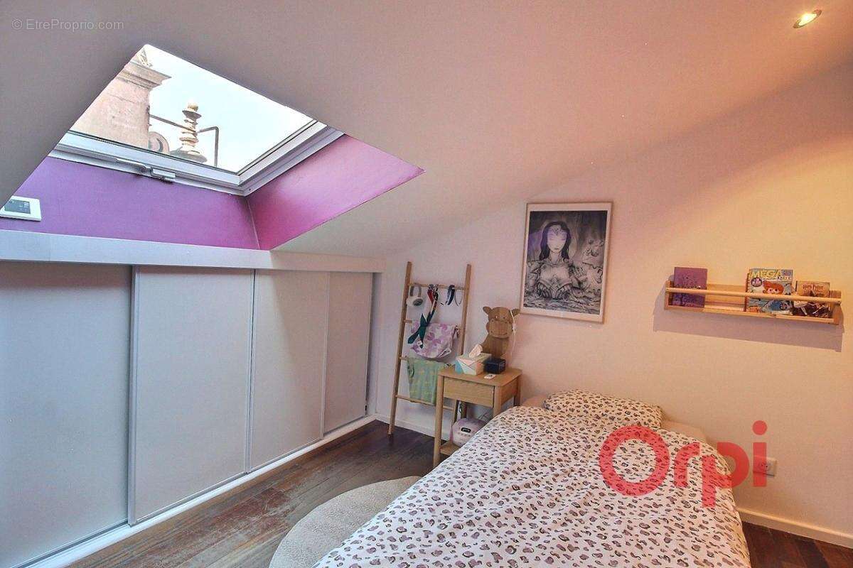 Appartement à MARSEILLE-4E