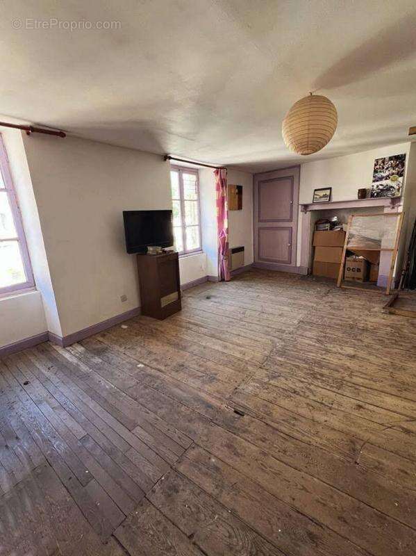 Maison à LANOUAILLE