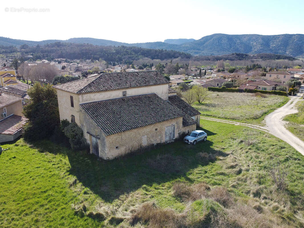 Ancien corps de ferme à rénover, fort potentiel d'aménagement - photo 9
