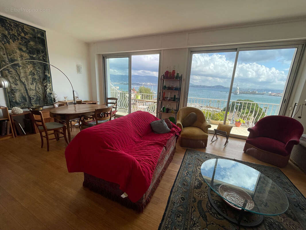 Appartement à SAINT-MANDRIER-SUR-MER