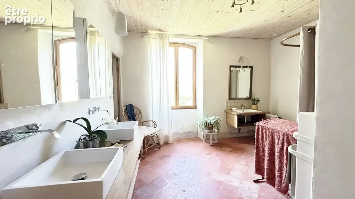 Maison de caractere du 18ème de type t9 de 235 m2 - photo 21