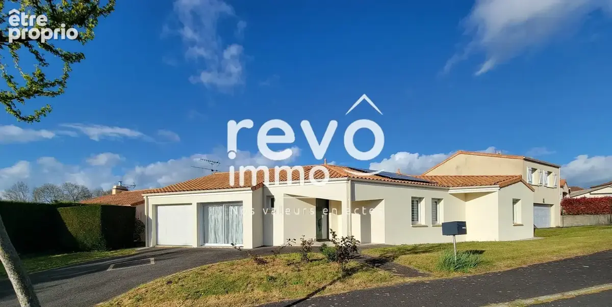 Maison 120 m² à Saint-Pierre-Montlimart  - photo 7