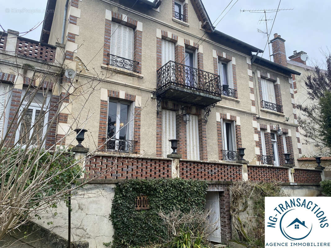 Maison à AUXERRE