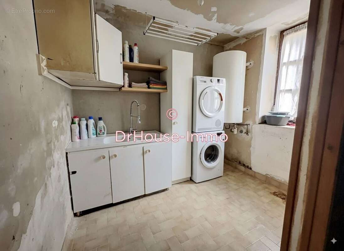 Maison à SAINT-COSME-EN-VAIRAIS