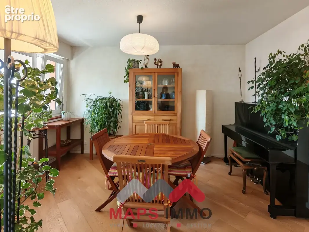 Appartement 3P de 85 m2 en dernier étage avec vue - photo 2