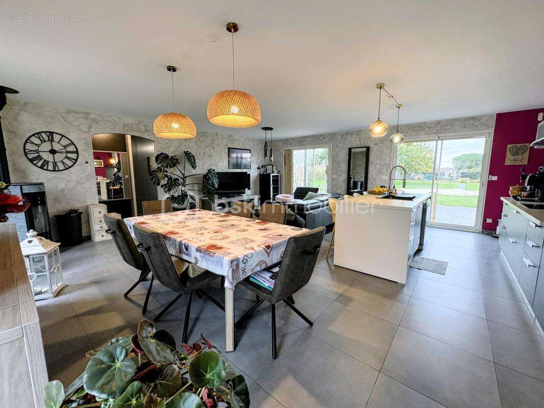  Maison contemporaine de 124 m² / 4 CHAMBRES avec PISCINE – Terrain 1 800 m² - photo 6