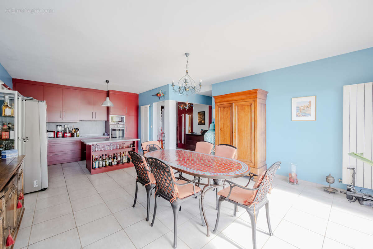 Maison à CARQUEIRANNE
