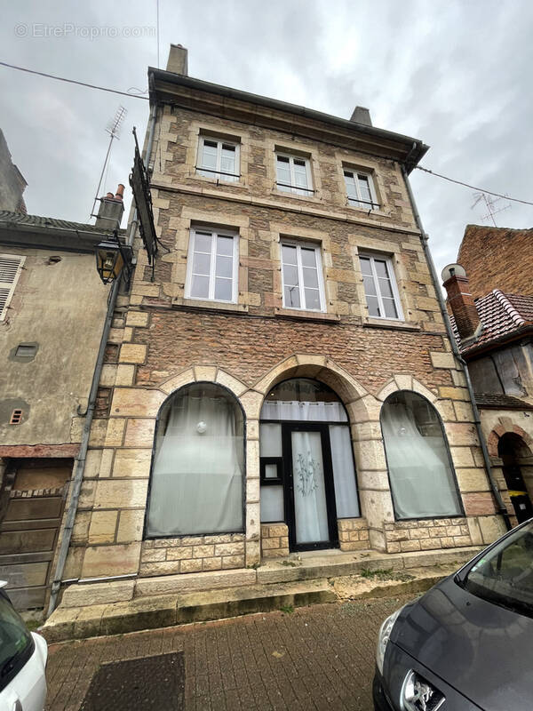 Maison à AUXONNE