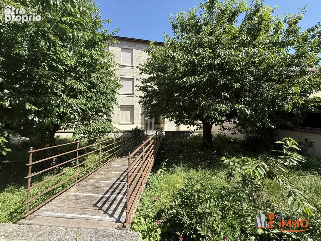 Appartement à SAINT-ETIENNE
