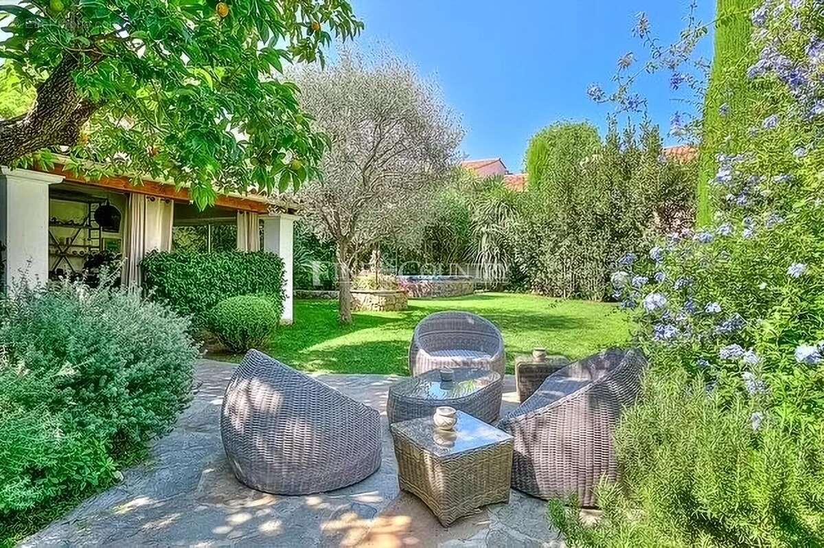Maison à MOUGINS