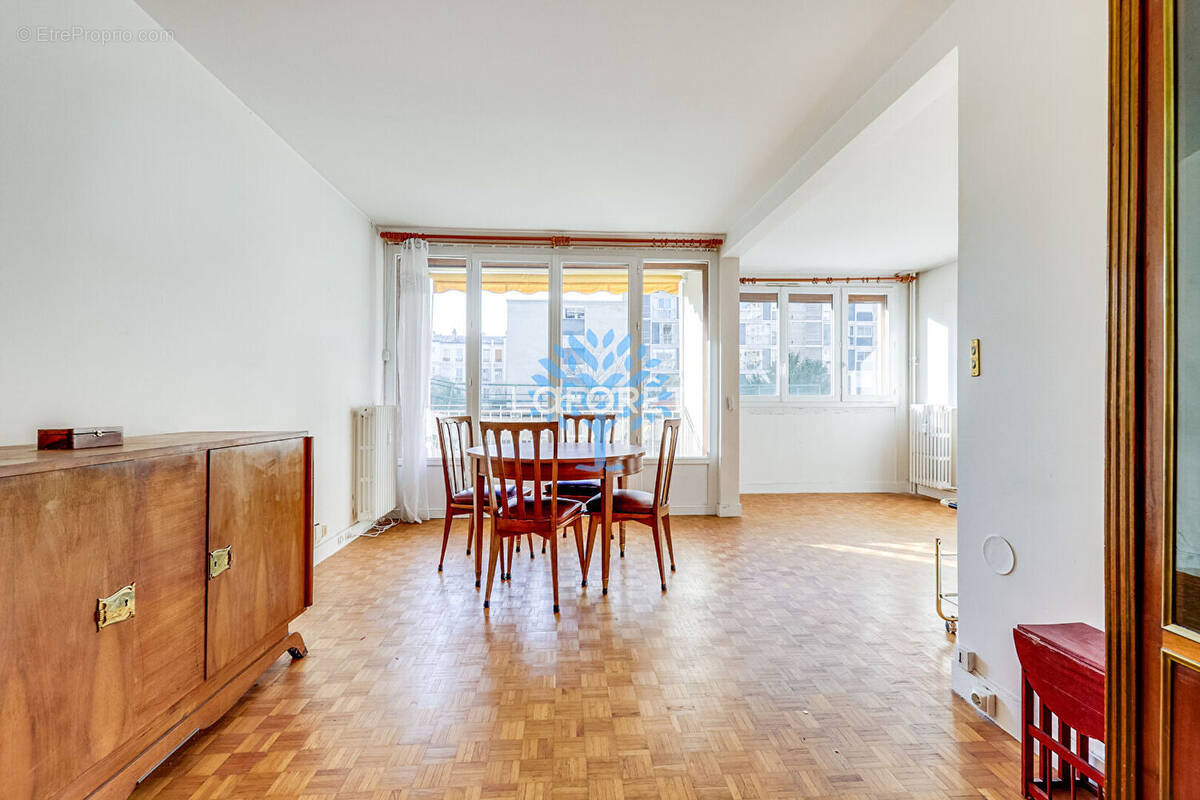 Appartement à PARIS-20E