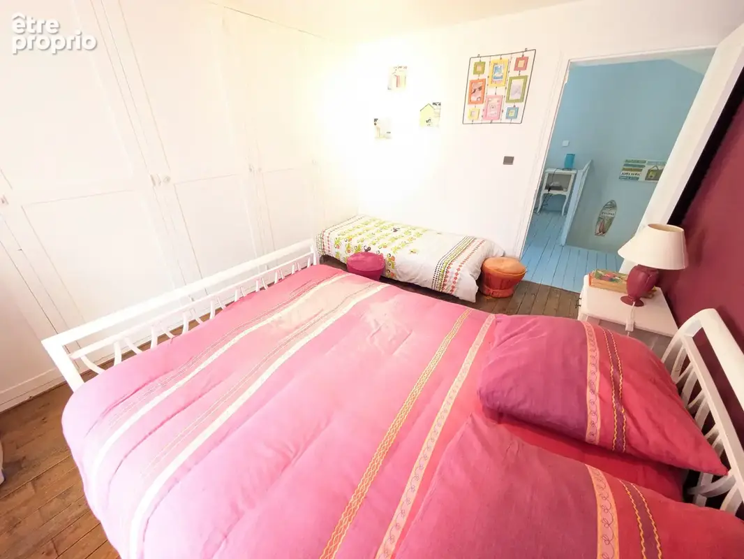 Demeure de caractère de 300m2  au cœur d’Aigueperse 6 chambres, dépendances et prestations rares - photo 14