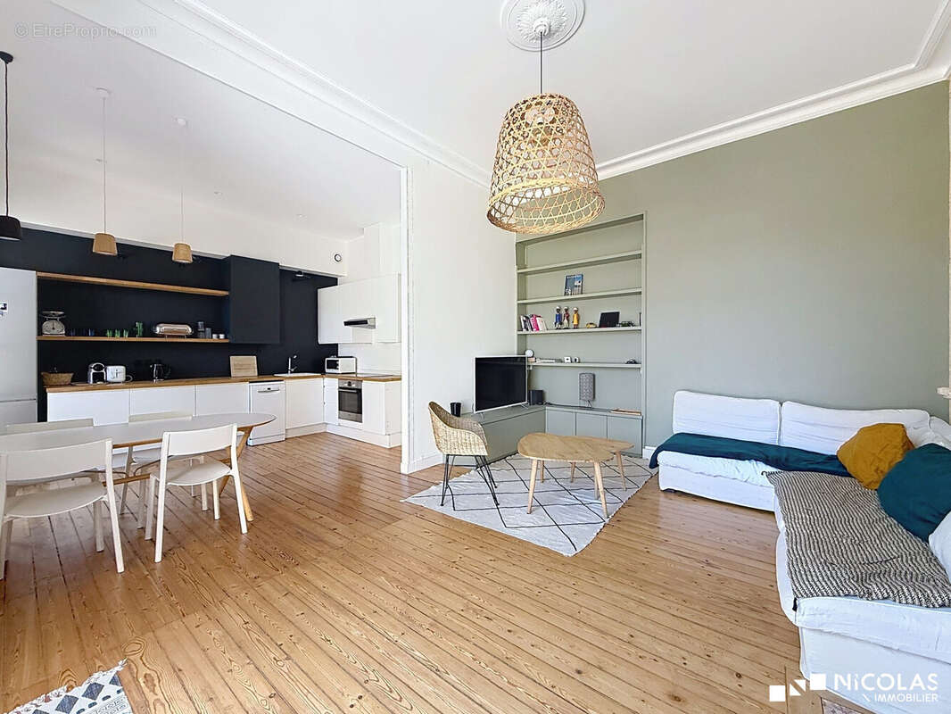 Appartement à BORDEAUX